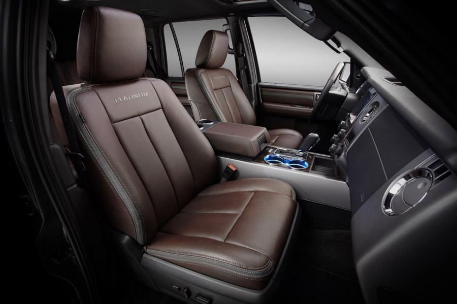  Ford Expedition 2015 года  (фото 8 из 9)